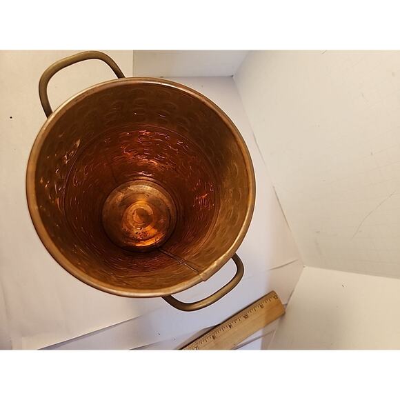 VINTAGE Hammered Copper Pot, Vase 2 Handles , Handcrafted 8.5”t 5”d VTG India - Picture 2 of 8